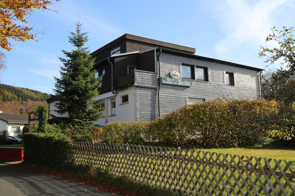 Hotel Bechtel Burbach  部屋 写真